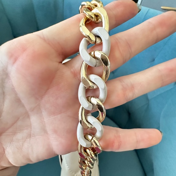 Badgley Mischka Crossbody NEW with Tags! - Picture 4 of 6